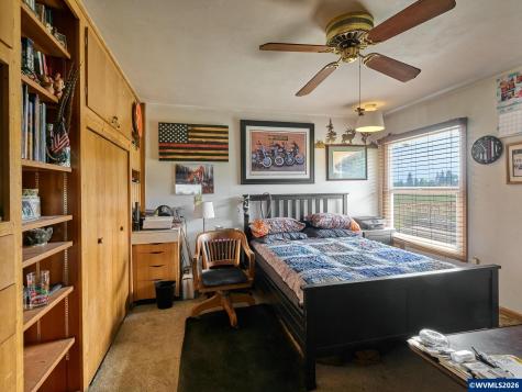 5724 Anderson Road S Aurora OR 97002