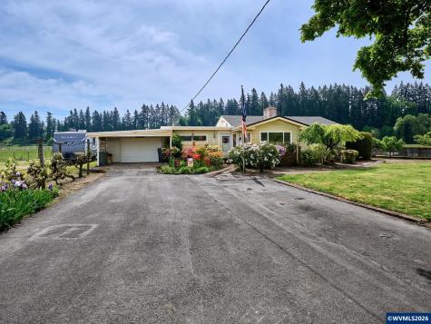 5724 Anderson Road S Aurora OR 97002