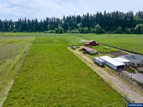 5724 Anderson Road S Aurora OR 97002