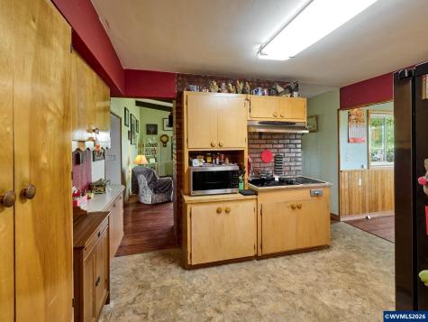 5724 Anderson Road S Aurora OR 97002