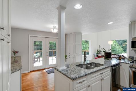 1946 Roberta Avenue S Salem OR 97302