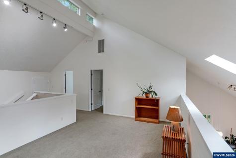 1946 Roberta Avenue S Salem OR 97302