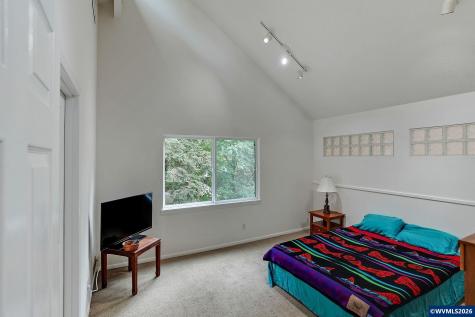 1946 Roberta Avenue S Salem OR 97302