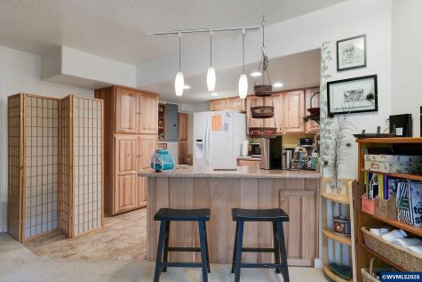1946 Roberta Avenue S Salem OR 97302
