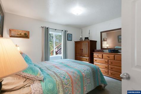 1946 Roberta Avenue S Salem OR 97302