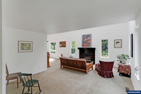 1946 Roberta Avenue S Salem OR 97302