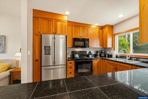 340 NW 7th Street Corvallis OR 97330
