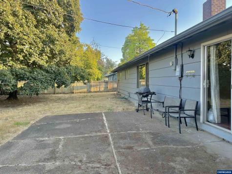 2205 NW Garryanna Street Corvallis OR 97330