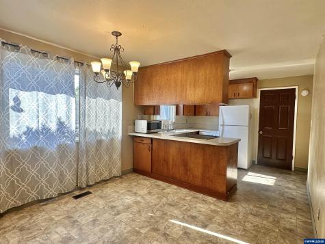 2205 NW Garryanna Street Corvallis OR 97330