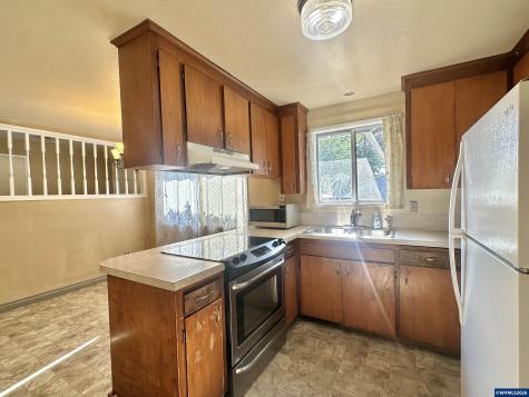 2205 NW Garryanna Street Corvallis OR 97330