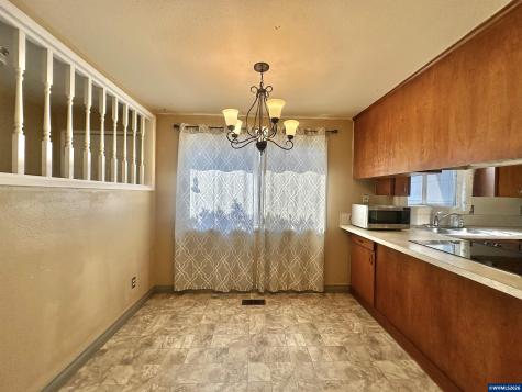 2205 NW Garryanna Street Corvallis OR 97330