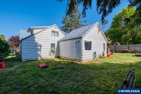 110 8th Avenue Sweet Home OR 97386