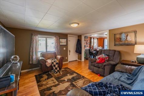 110 8th Avenue Sweet Home OR 97386