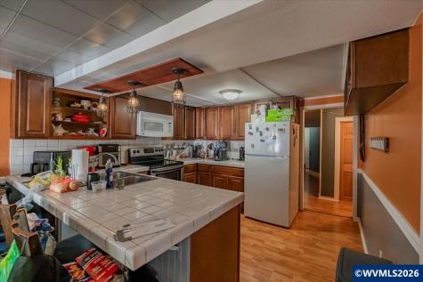 110 8th Avenue Sweet Home OR 97386