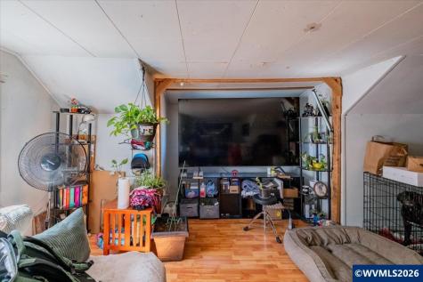 110 8th Avenue Sweet Home OR 97386