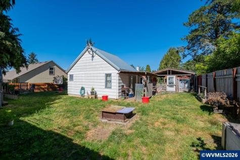 110 8th Avenue Sweet Home OR 97386