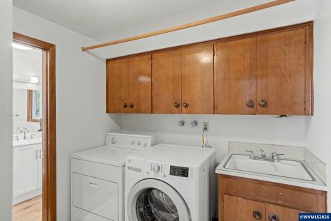 1726 Ewald Avenue SE Salem OR 97302