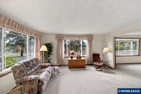 6515 Kurtz Road Dallas OR 97338