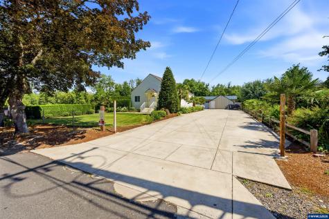 5290 Caplinger Road SE Salem OR 97317