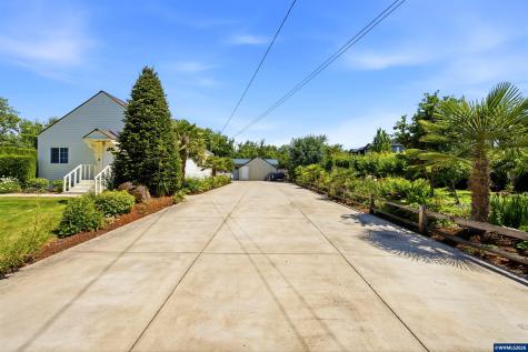 5290 Caplinger Road SE Salem OR 97317