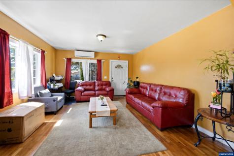 5290 Caplinger Road SE Salem OR 97317