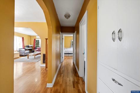 5290 Caplinger Road SE Salem OR 97317