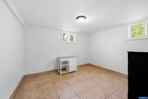 5290 Caplinger Road SE Salem OR 97317