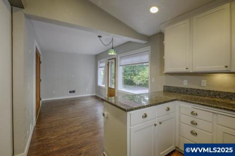 578 23rd Street NE Salem OR 97301