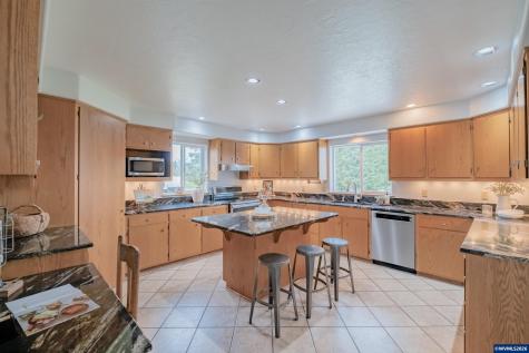 16000 Airlie Road Monmouth OR 97361