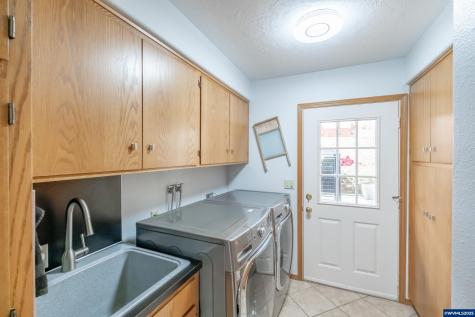 16000 Airlie Road Monmouth OR 97361