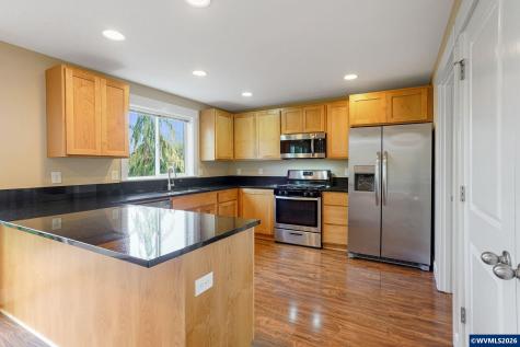 981 Ratcliff Drive SE Salem OR 97302