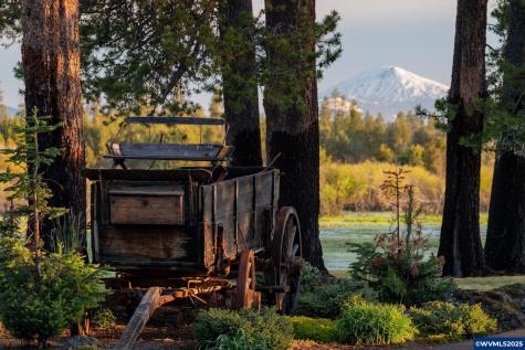 52255 Hunnington Road La Pine OR 97739