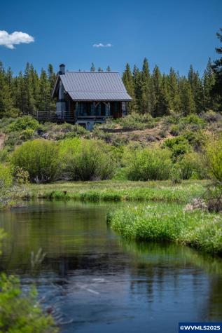 52255 Hunnington Road La Pine OR 97739
