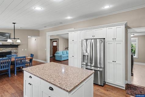 4733 Century Court S Salem OR 97302