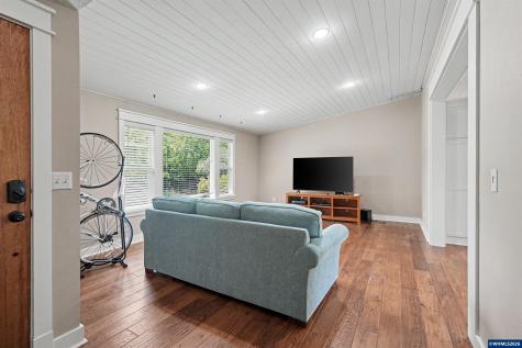 4733 Century Court S Salem OR 97302