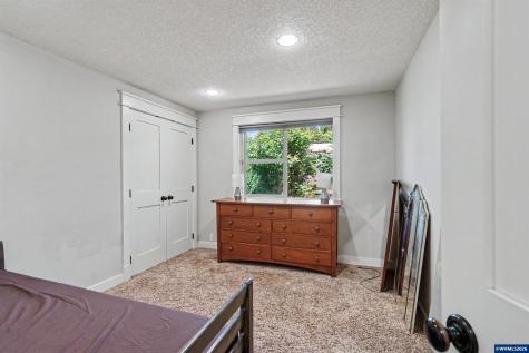 4733 Century Court S Salem OR 97302