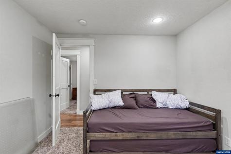 4733 Century Court S Salem OR 97302