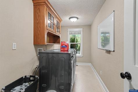 4733 Century Court S Salem OR 97302