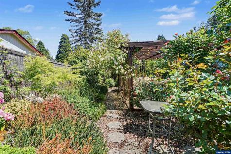 4733 Century Court S Salem OR 97302