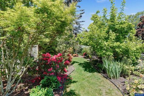 4733 Century Court S Salem OR 97302