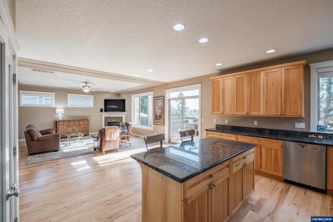 2697 Broadway Street NW Albany OR 97321
