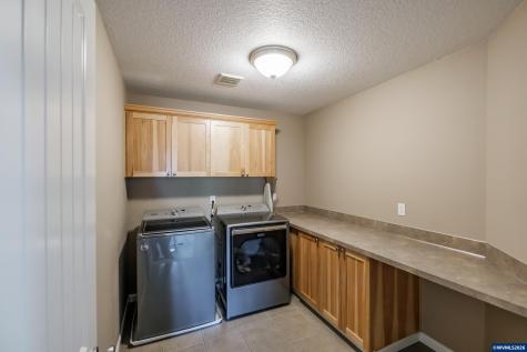 2697 Broadway Street NW Albany OR 97321