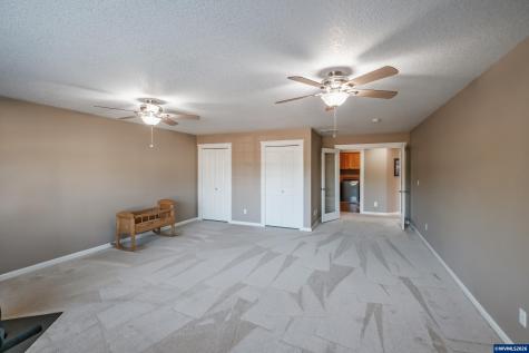 2697 Broadway Street NW Albany OR 97321