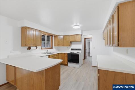 38113 Golden Valley Drive Lebanon OR 97355
