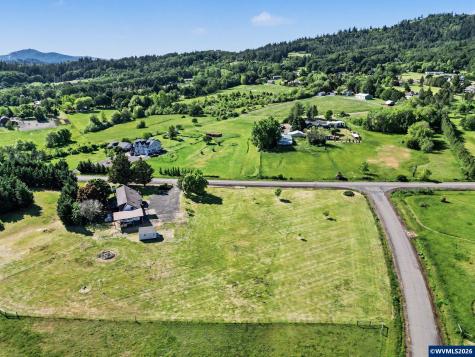 1753 Wooded Knolls Drive Philomath OR 97370