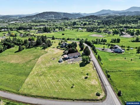 1753 Wooded Knolls Drive Philomath OR 97370