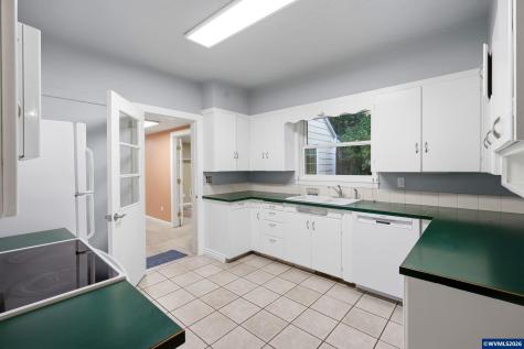 1351 SW Ellis Street Dallas OR 97338