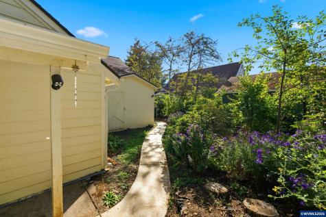 1351 SW Ellis Street Dallas OR 97338