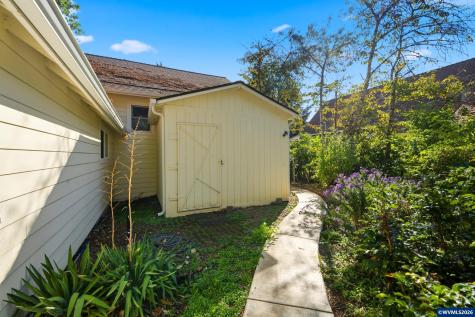 1351 SW Ellis Street Dallas OR 97338
