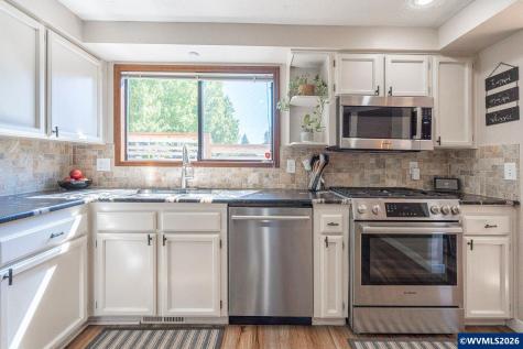 550 Wormwood Street SE Salem OR 97306